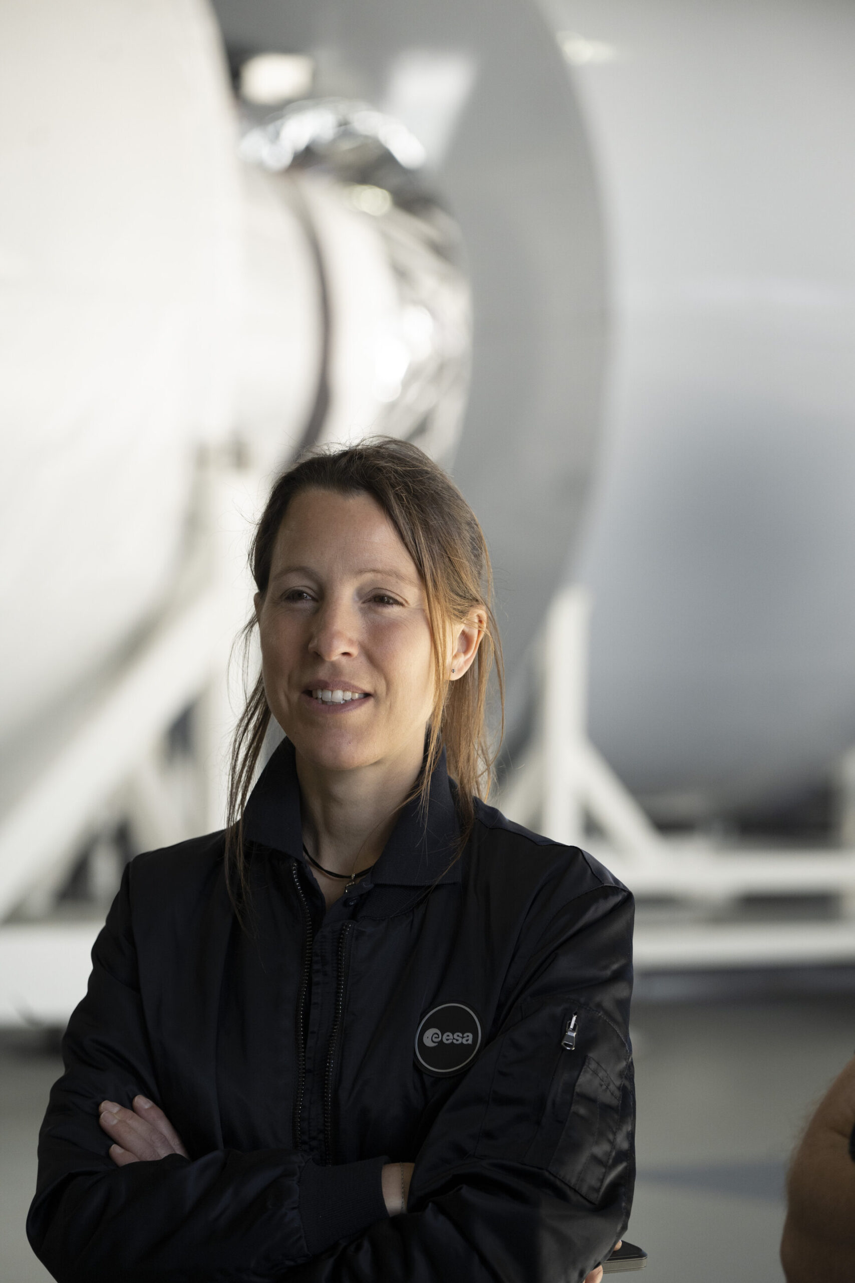 Sophie Adenot en combinaison spatiale ESA, portrait officiel