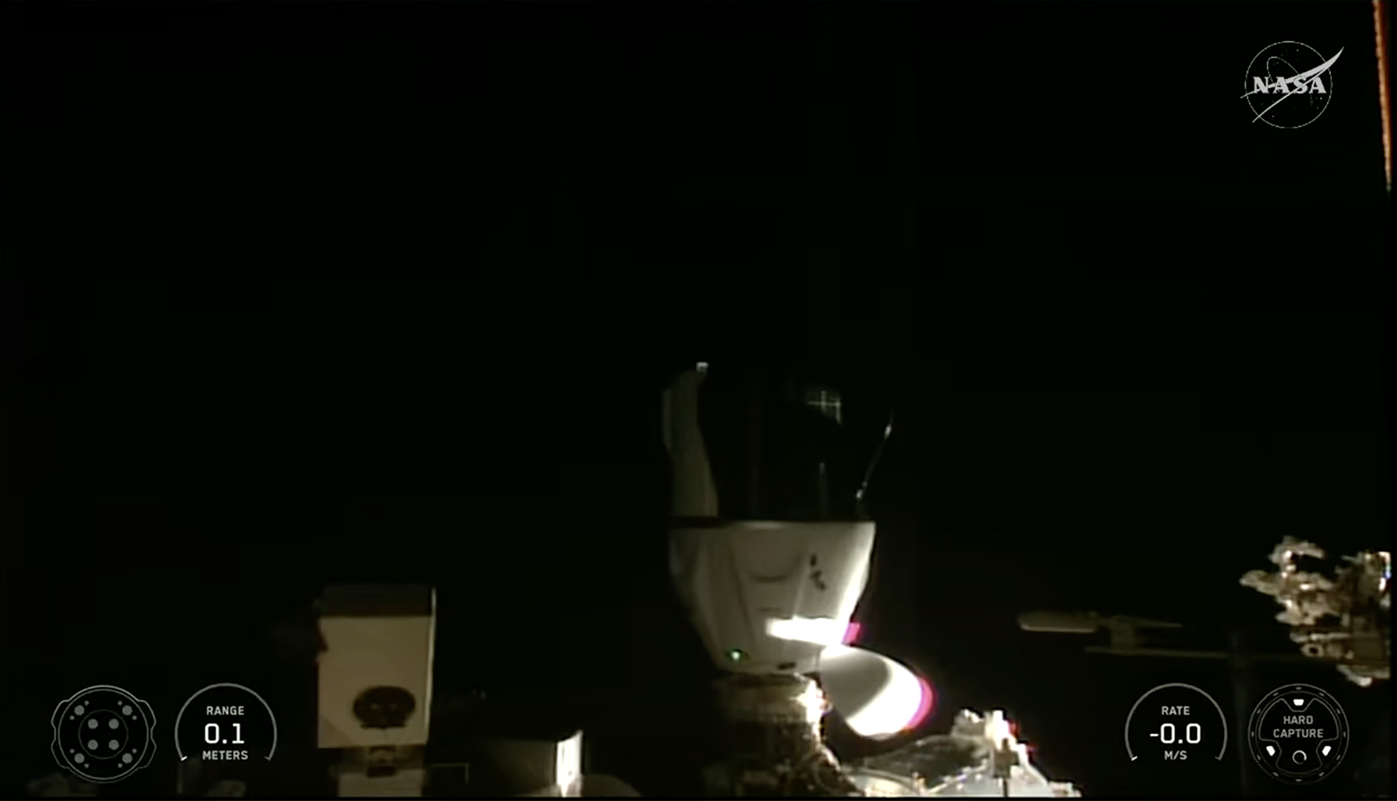 Capsule Crew Dragon amarrée au port zénithal du module Harmony de l'ISS