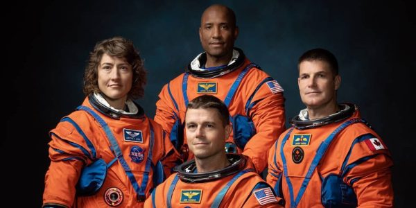 Programme Artemis équipage Artemis II Reid Wiseman Victor Glover Christina Koch Jeremy Hansen NASA mission lunaire habitée